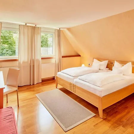Puettmanns Dorfhotel *