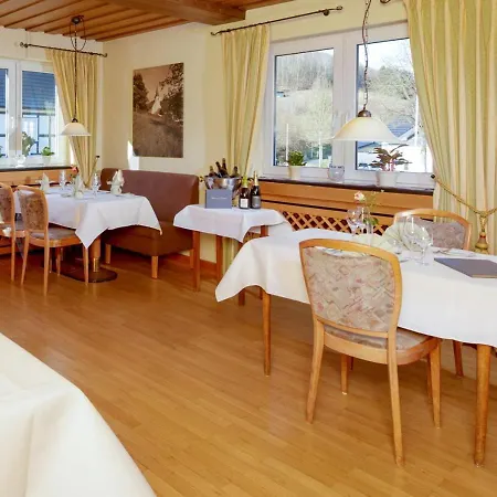 Puettmanns Dorfhotel *